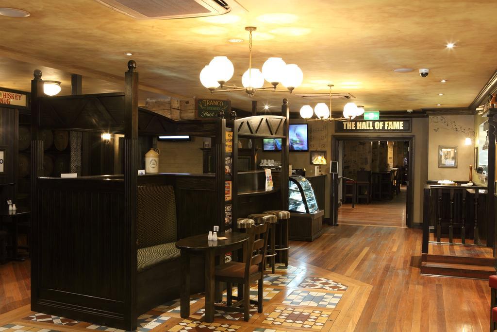 The Irish Village Emerald Exterior photo