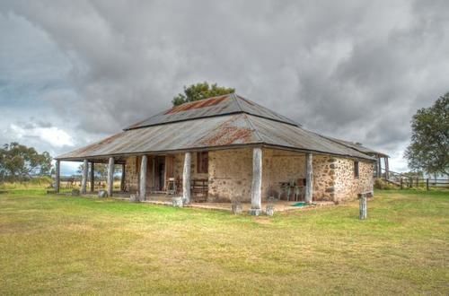 The Irish Village Emerald Exterior photo